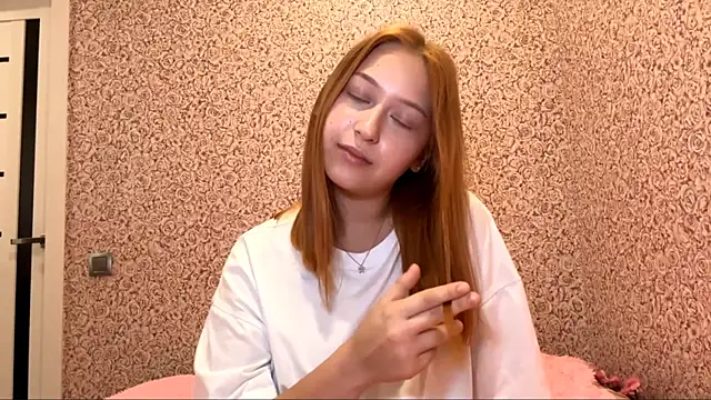 FieryAmelia online show from September 30, 2025, 12:11 pm