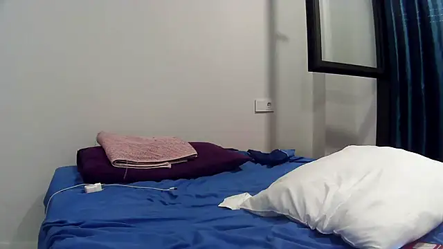 Catylandi1 online show from October 5, 2025, 3:25 pm