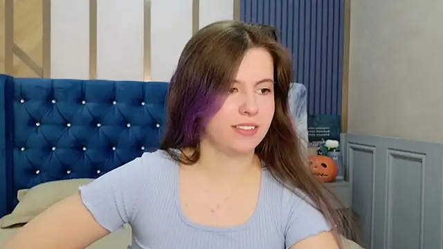 Akira Halls online show from October 29, 2025, 8:52 pm