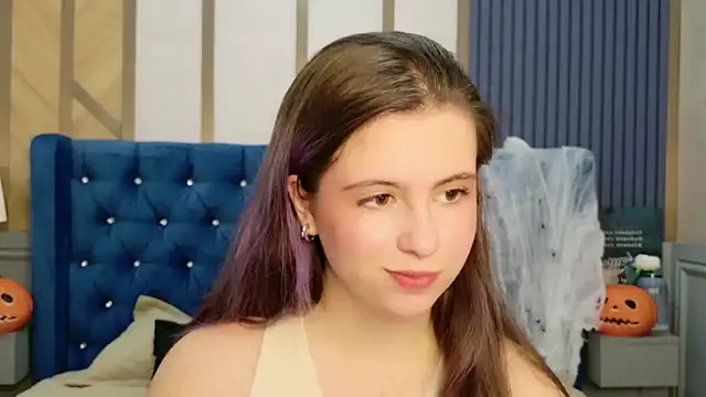 Akira Halls online show from October 28, 2025, 9:03 pm