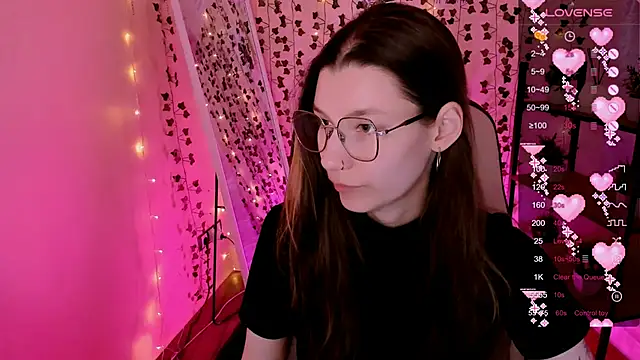 LinaBlossom  online show from April 20, 2026, 2:58 am