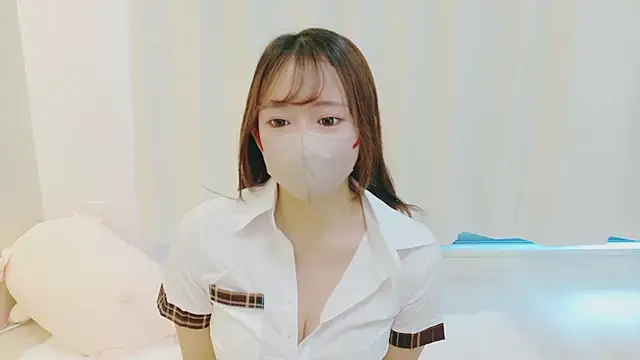 IROHA   online show from November 30, 2025, 5:19 am