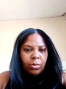 Snapshot of Crislove22 chatting on October 28, 2025, 12:37 pm Crislove22 online show from October 28, 2025, 12:37 pm