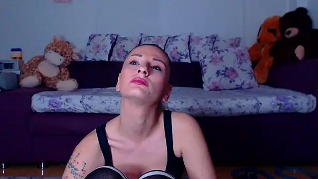 Snapshot of CassieSpell chatting on April 23, 2026, 8:32 pm CassieSpell online show from April 23, 2026, 8:32 pm