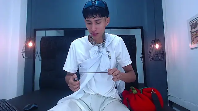 Daniel delux  online show from October 6, 2025, 11:11 am