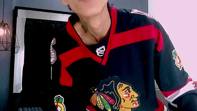 Daniel delux  online show from December 4, 2025, 11:09 am