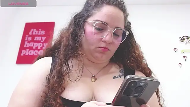 AmandaaWats online show from April 11, 2026, 1:48 pm