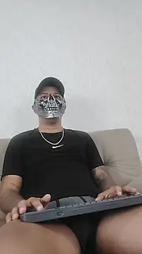 MaximoHall86 online show from October 31, 2025, 12:02 pm