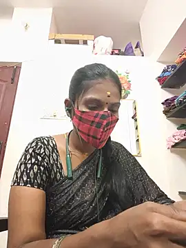 Snapshot of Tamil_Yalini12 chatting on June 3, 2026, 4:23 pm Tamil Yalini12 online show from June 3, 2026, 4:23 pm