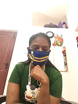 Snapshot of Tamil_Yalini12 chatting on March 1, 2026, 8:25 am Tamil Yalini12 online show from March 1, 2026, 8:25 am