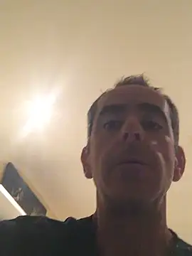 tiago1981pt online show from October 28, 2025, 5:01 pm