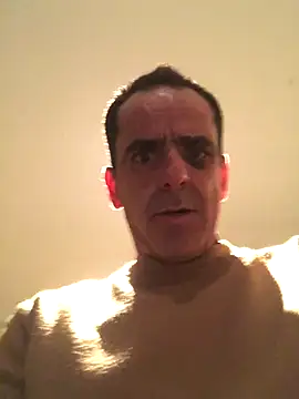 tiago1981pt online show from November 29, 2025, 12:33 am