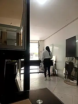  Luna-1 online show from October 10, 2025, 6:09 pm