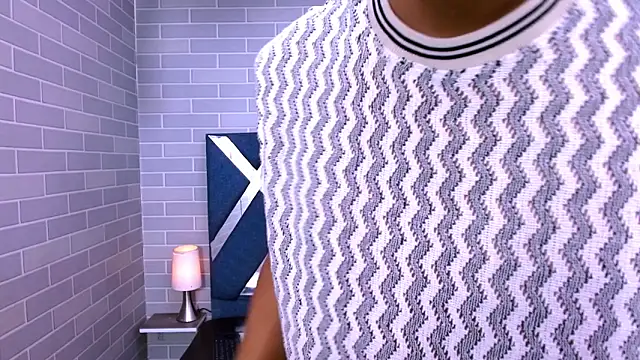 marcus hans  online show from November 24, 2025, 7:25 pm