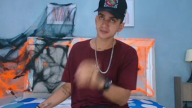 marcus hans  online show from October 6, 2025, 11:44 am