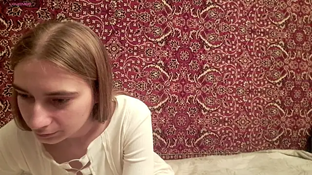 ivetabloom online show from November 21, 2025, 2:49 pm