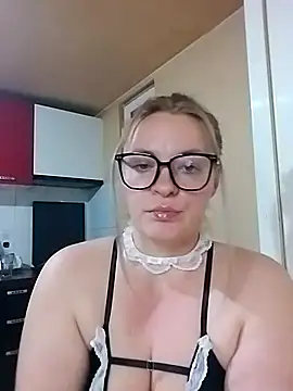 Mommygetnaughty online show from October 21, 2025, 9:14 pm