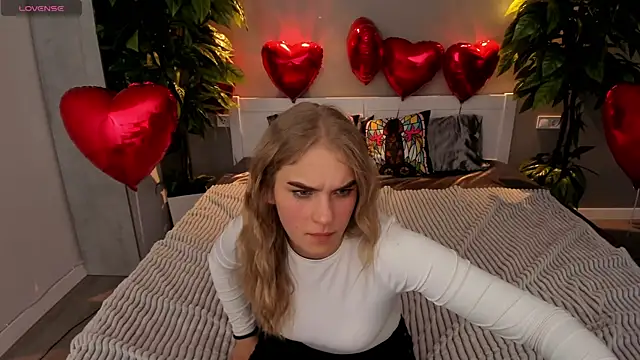 AlinaLiii online show from February 12, 2026, 8:30 pm