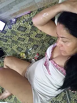 Snapshot of lucineia7 chatting on November 18, 2025, 8:06 am lucineia7 online show from November 18, 2025, 8:06 am