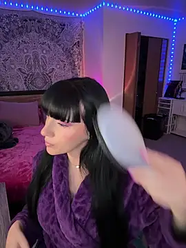 MaciiMayy online show from March 26, 2026, 7:23 pm