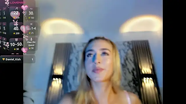 Snapshot of Dulcinea_2 chatting on December 15, 2025, 7:20 pm Dulcinea 2 online show from December 15, 2025, 7:20 pm