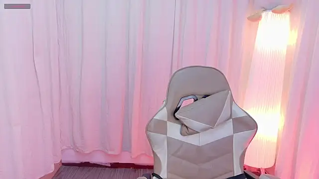 Snapshot of kehlannis_ chatting on November 8, 2025, 8:23 pm kehlannis online show from November 8, 2025, 8:23 pm