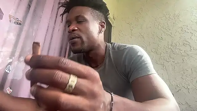 Snapshot of MrDaddyBlackNi9e chatting on September 27, 2025, 2:12 pm MrDaddyBlackNi9e online show from September 27, 2025, 2:12 pm