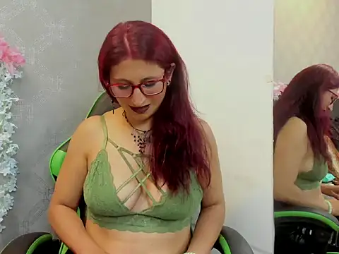 VictoriaSpenser online show from October 6, 2025, 8:31 pm