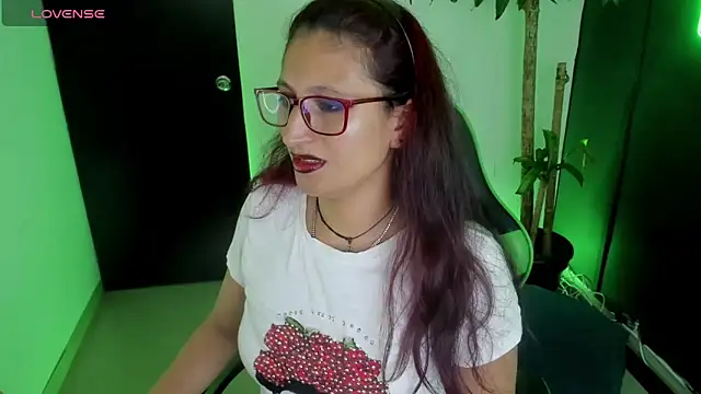 VictoriaSpenser online show from December 1, 2025, 1:45 pm