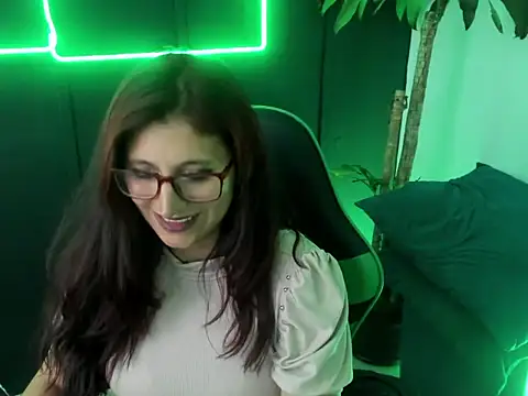 VictoriaSpenser online show from October 14, 2025, 6:30 pm