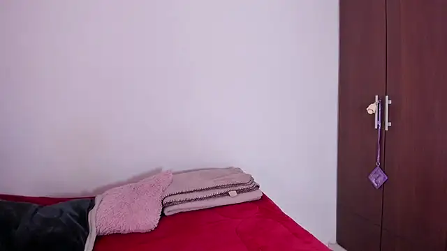 ScarlettRosetti online show from February 26, 2026, 1:49 am