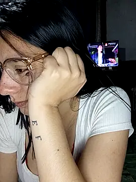 Snapshot of lucixxx14 chatting on October 13, 2025, 1:40 am lucixxx14 online show from October 13, 2025, 1:40 am