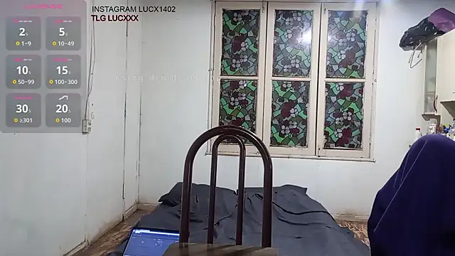 Snapshot of lucixxx14 chatting on October 31, 2025, 3:47 am lucixxx14 online show from October 31, 2025, 3:47 am