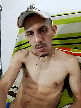 LATINO27CM online show from September 23, 2025, 9:00 pm