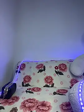 Linda rouse online show from November 16, 2025, 8:02 pm