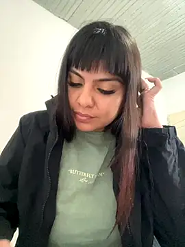 Bulma04 online show from October 28, 2025, 5:12 pm