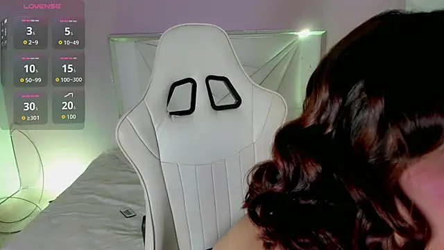 Snapshot of Isabela_saenz chatting on October 5, 2025, 4:58 am Isabela saenz online show from October 5, 2025, 4:58 am