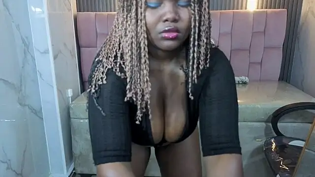 Snapshot of Soffia_b chatting on October 18, 2025, 3:08 am Soffia b online show from October 18, 2025, 3:08 am