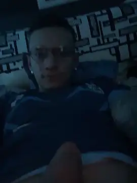 Snapshot of Johan_sb chatting on November 7, 2025, 5:23 am Johan sb online show from November 7, 2025, 5:23 am