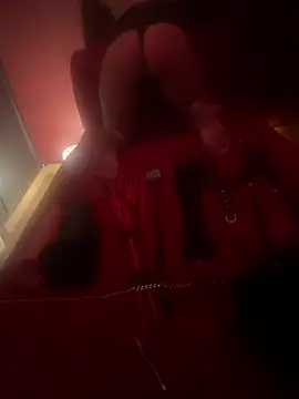 Snapshot of Reine_du_Vice84 chatting on February 11, 2026, 10:53 pm Reine du Vice84 online show from February 11, 2026, 10:53 pm