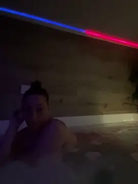 Snapshot of Reine_du_Vice84 chatting on February 23, 2026, 1:40 am Reine du Vice84 online show from February 23, 2026, 1:40 am