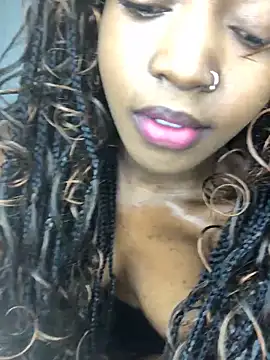 Snapshot of Fun_size86 chatting on November 25, 2025, 9:48 pm Fun size86 online show from November 25, 2025, 9:48 pm