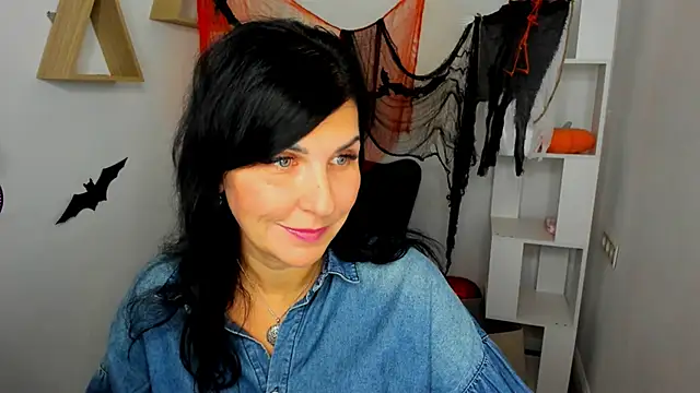 Snapshot of Moon_Veloure1 chatting on October 30, 2025, 3:16 am Moon Veloure1 online show from October 30, 2025, 3:16 am