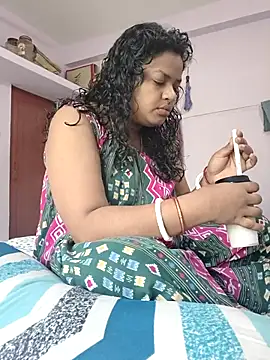 Deborbhavi222 online show from April 7, 2026, 8:38 am