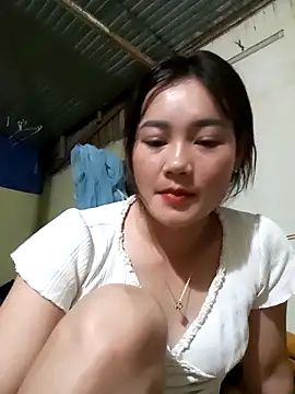 dorothyxx online show from November 3, 2025, 4:21 pm