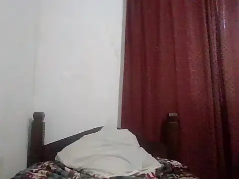 PablitaGatitaxh online show from October 4, 2025, 8:21 pm