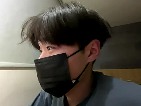 Yo155 online show from October 3, 2025, 7:04 pm