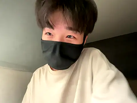 Yo155 online show from November 6, 2025, 5:17 pm