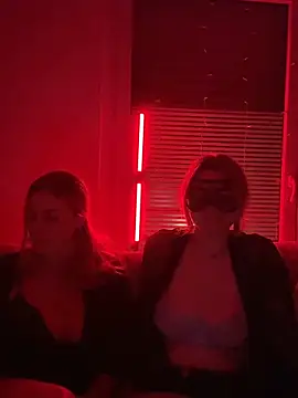 Cherrycolada online show from April 8, 2026, 9:27 pm