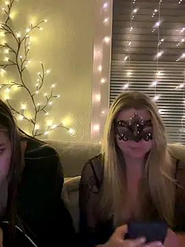 Snapshot of Cherrycolada chatting on October 26, 2025, 11:49 pm Cherrycolada online show from October 26, 2025, 11:49 pm